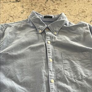 American Eagle light blue Men's Button-Down Shirt size M